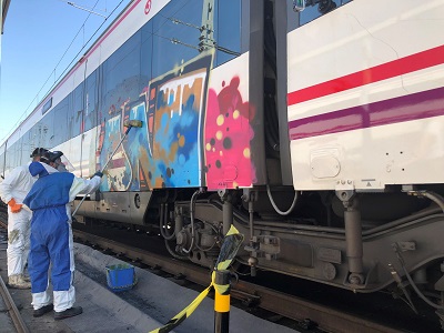 El vandalismo grafitero en los trenes cuesta a Renfe m�s de 25 millones de euros al a�o